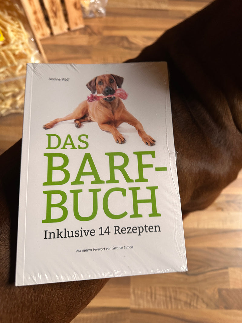 BARF Buch von Nadine Wolf